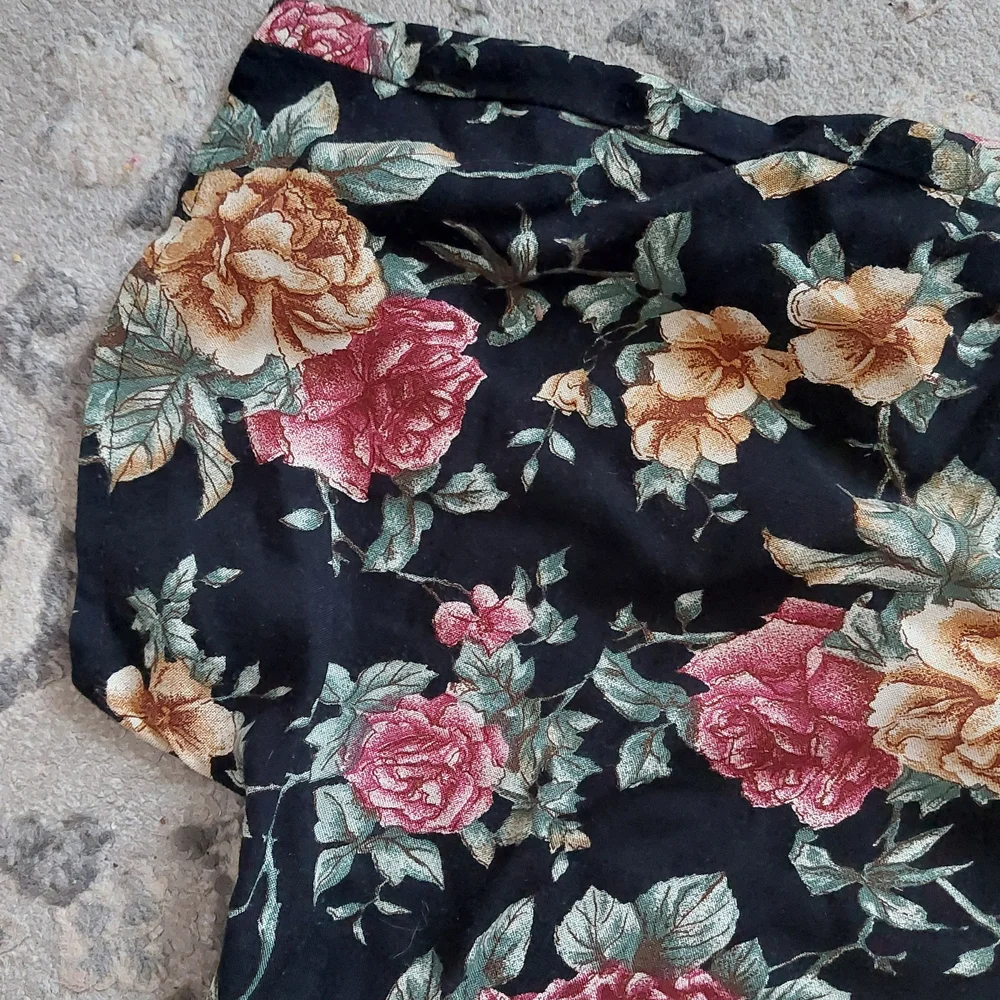 Vintage Floral Midi Dress with Belt - Picture 3 of 4